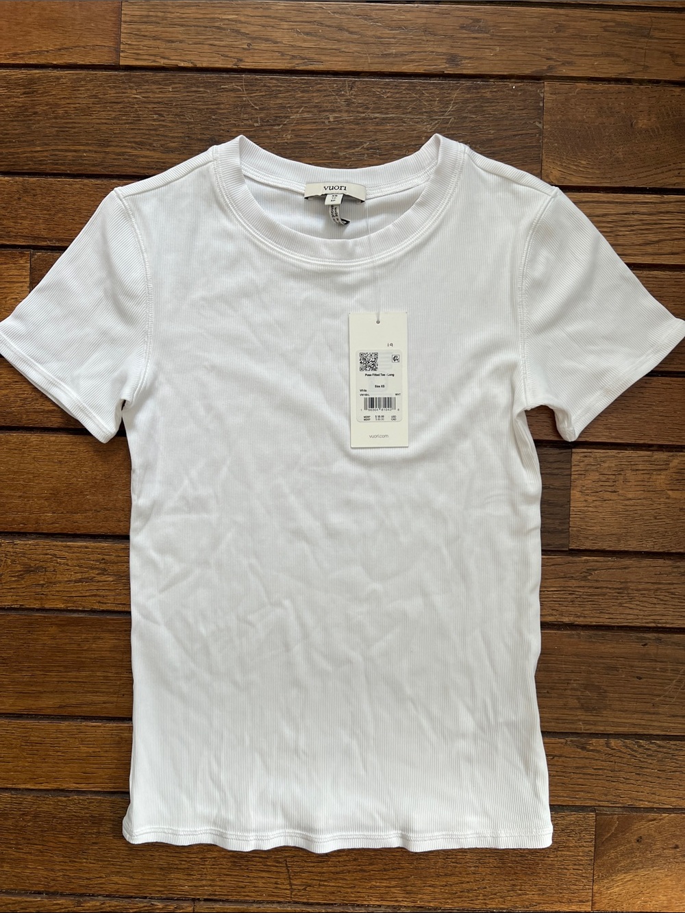 Vuori White Pose Fitted Short Sleeve Tee Size XS New With Tags NWT